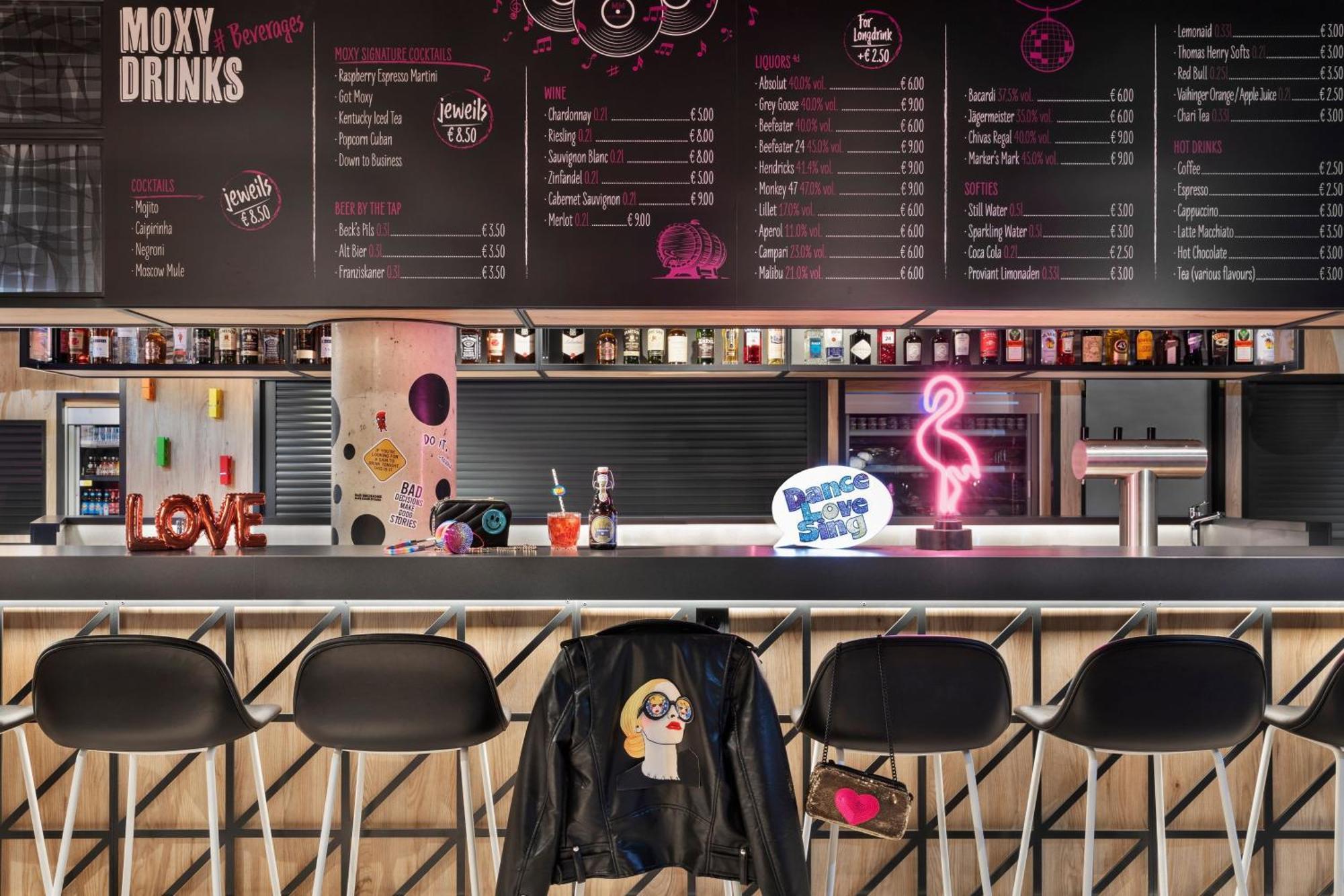 Moxy Duesseldorf City מראה חיצוני תמונה