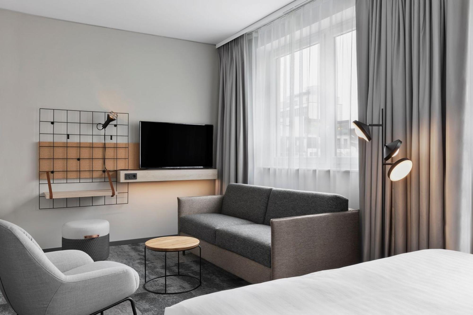 Moxy Duesseldorf City מראה חיצוני תמונה